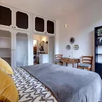 Studio Suite With Elevator Near The Old Bridge