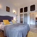 Studio Suite With Elevator Near The Old Bridge