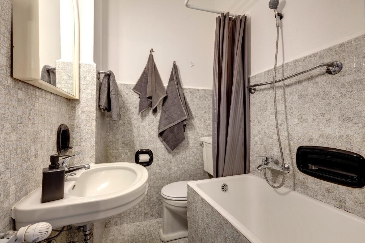 Studio With Elevator Near The Old Bridge Apartment